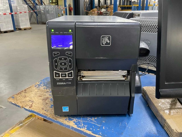 Zebra - zt230 - labelprinter - afbeelding 2 van  4