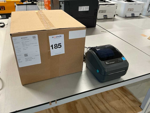 Zebra gk420d labelprinter met labels - afbeelding 1 van  5
