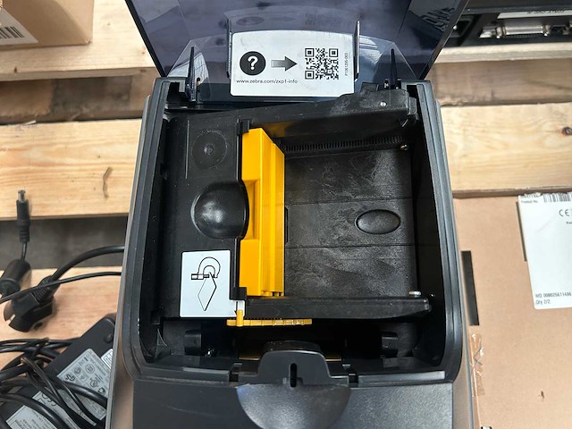 Zebra zxp series 1 kaartprinter / pasprinter - afbeelding 7 van  7