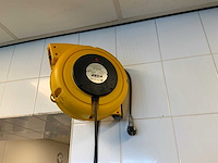 Zeca 4315 gs verlengkabelhaspel met muurbeugel - afbeelding 1 van  7