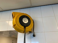 Zeca 4315 gs verlengkabelhaspel met muurbeugel - afbeelding 2 van  7