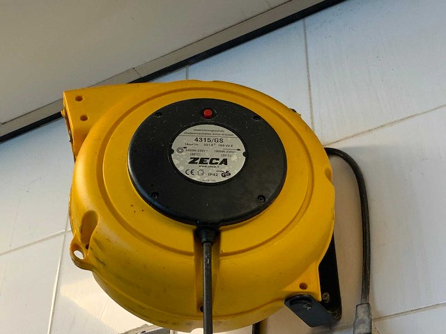 Zeca 4315 gs verlengkabelhaspel met muurbeugel - afbeelding 7 van  7