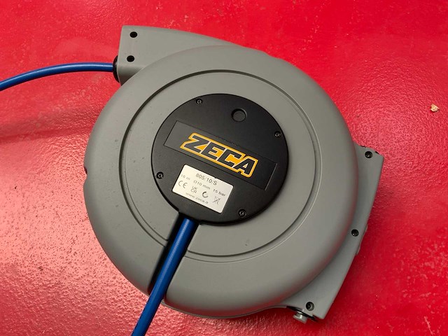 Zeca 805/10/s pneumatische slangenhaspel met spuitpistool - afbeelding 1 van  3