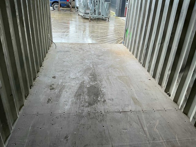 Zeecontainer (20 ft) - afbeelding 6 van  18