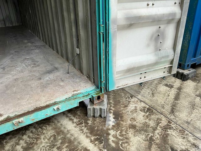 Zeecontainer (20 ft) - afbeelding 18 van  18