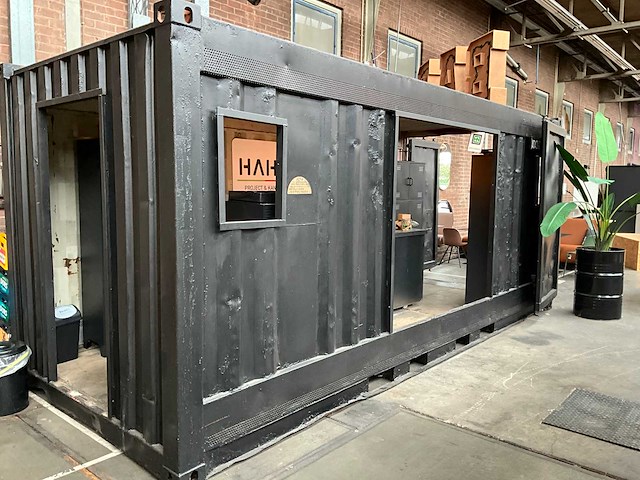 Zeecontainer 20ft omgebouwd tot horecaunit v.v. nordcap counterkoeler - afbeelding 2 van  4