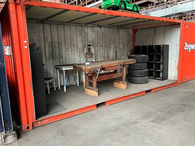 Zeecontainer 20ft v.v. open zijwand en heftrucksledes - afbeelding 1 van  3