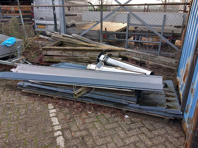 Zeecontainer 40ft mobiele kroeg bruine kroeg - afbeelding 4 van  13