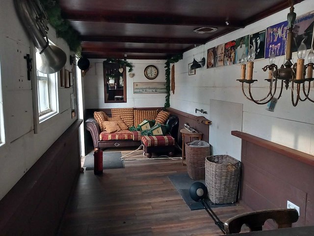 Zeecontainer 40ft mobiele kroeg bruine kroeg - afbeelding 6 van  13