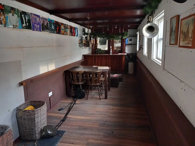 Zeecontainer 40ft mobiele kroeg bruine kroeg - afbeelding 12 van  13