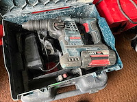 Zeecontainer met gereedschap - afbeelding 18 van  28