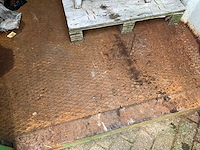 Zeecontainer met gereedschap - afbeelding 21 van  28