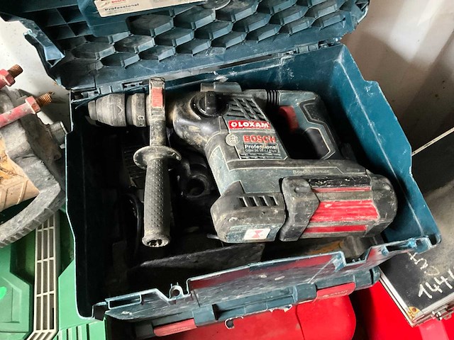 Zeecontainer met gereedschap - afbeelding 27 van  28