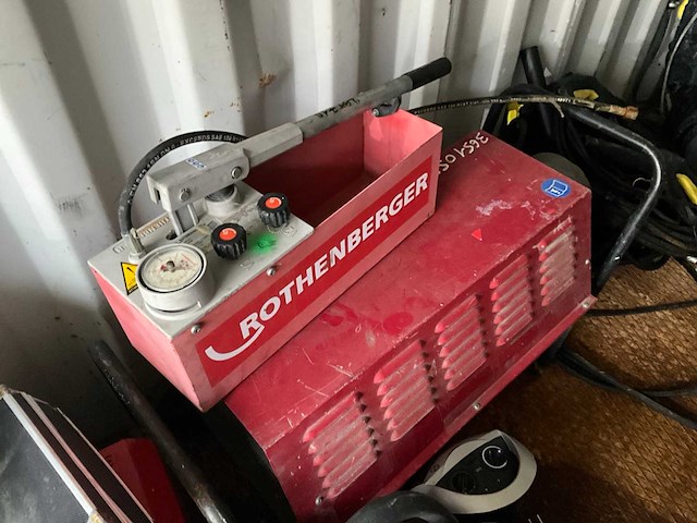 Zeecontainer met gereedschap - afbeelding 28 van  28