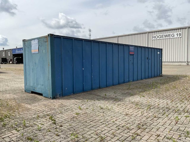 Zeecontainer met hout - afbeelding 5 van  11