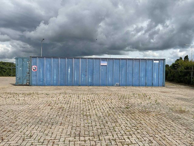 Zeecontainer met hout - afbeelding 7 van  11