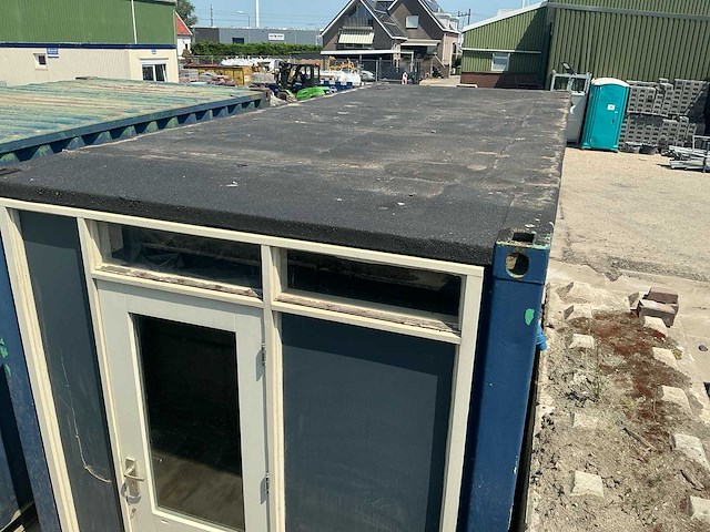 Zeecontainer met ingebouwde keet - afbeelding 11 van  22