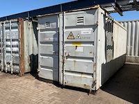 Zeecontainer met inhoud - afbeelding 1 van  8
