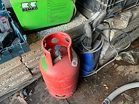 Zeecontainer met inhoud - afbeelding 2 van  4