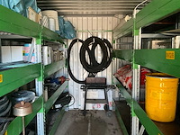 Zeecontainer met inhoud - afbeelding 3 van  15