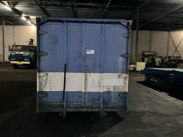 Zeecontainer met kabelopname. - afbeelding 4 van  4