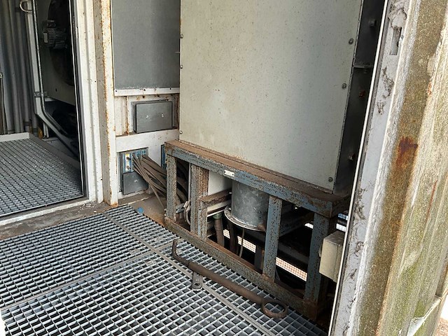 Zeecontainer met transformator - afbeelding 23 van  23