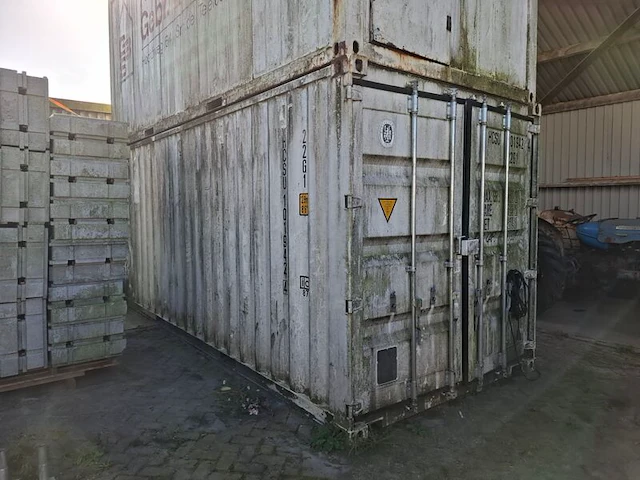 Zeecontainer, rxtc-20dwx - afbeelding 1 van  10