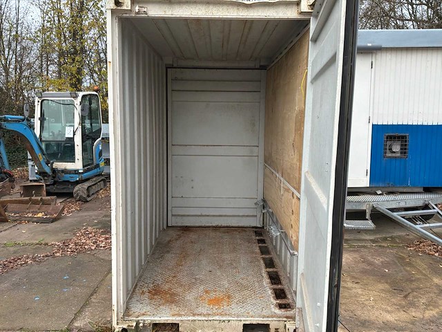 Zeecontainer - afbeelding 7 van  7