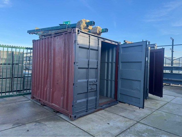 Zeecontainer - afbeelding 1 van  9