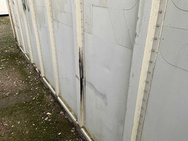 Zeecontainer - afbeelding 10 van  11