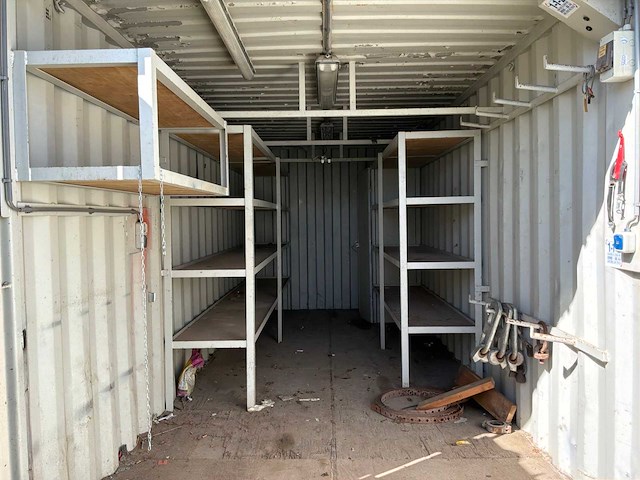 Zeecontainer - afbeelding 1 van  8