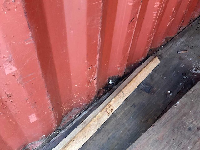 Zeecontainer - afbeelding 7 van  7