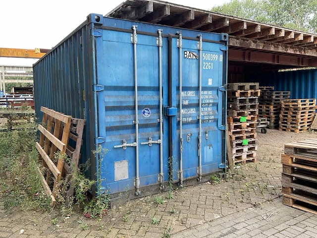 Zeecontainer - afbeelding 1 van  12