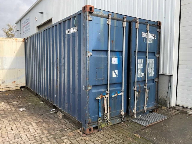 Zeecontainer - afbeelding 1 van  23