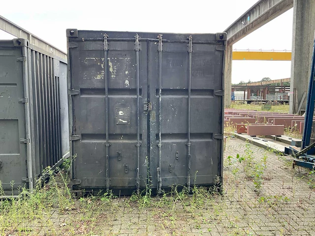 Zeecontainer - afbeelding 10 van  17