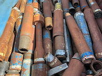 Zeecontainermet divers boorgereedschap "plumbing /x-overs" - afbeelding 8 van  9
