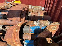 Zeecontainermet divers boorgereedschap "plumbing /x-overs" - afbeelding 2 van  11