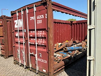 Zeecontainermet divers boorgereedschap "plumbing /x-overs" - afbeelding 1 van  11