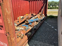 Zeecontainermet divers boorgereedschap "plumbing /x-overs" - afbeelding 6 van  11