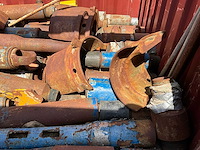 Zeecontainermet divers boorgereedschap "plumbing /x-overs" - afbeelding 11 van  11