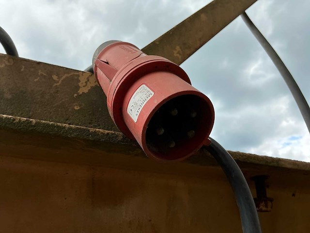 Zeef installatie op krachtstroom mobiele zeefinstallatie - afbeelding 3 van  10
