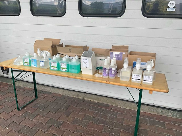 Zeep dispenser + zeep benodigdheden - afbeelding 2 van  9