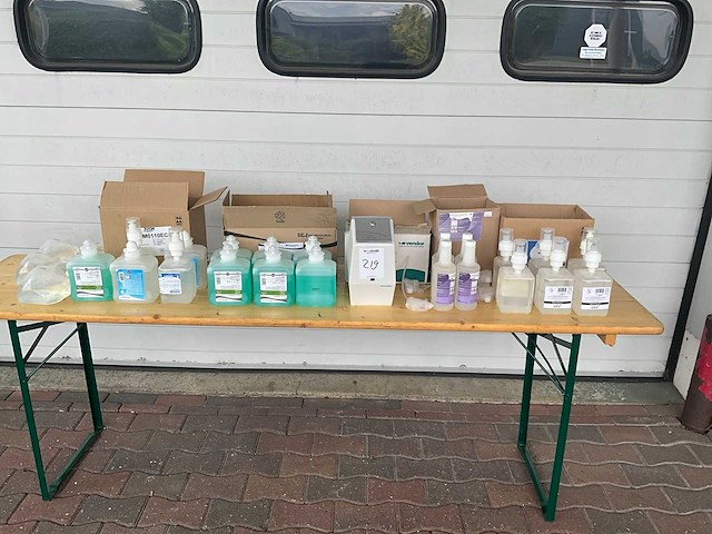 Zeep dispenser + zeep benodigdheden - afbeelding 3 van  9