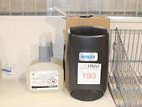 Zeepdispencer ecolab met 1 spirigel en 1 zeep