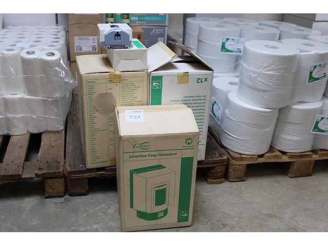 Zeepdispensers diversy lever. 35 stuks. - afbeelding 1 van  3