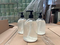 Zeepflacon transparant met zwarte pomp 500 ml witte lotion zeep (576x) - afbeelding 1 van  5