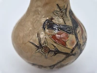 Zeer bijzondere vintage oosterse siervaas – unieke vogel- en bloemdecoratie – vermoedelijk messing – 20e eeuw - afbeelding 10 van  10