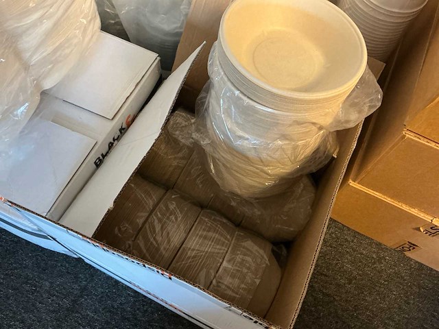 Zeer grote partij disposable - afbeelding 8 van  57
