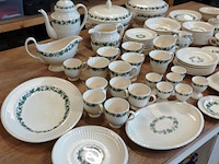 Zeer grote partij wedgwood serviesdelen. aan onderzijde gemerkt - afbeelding 2 van  5