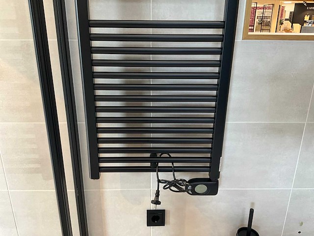 Zehnder - aura - designradiator 50 x 123 cm - afbeelding 2 van  9